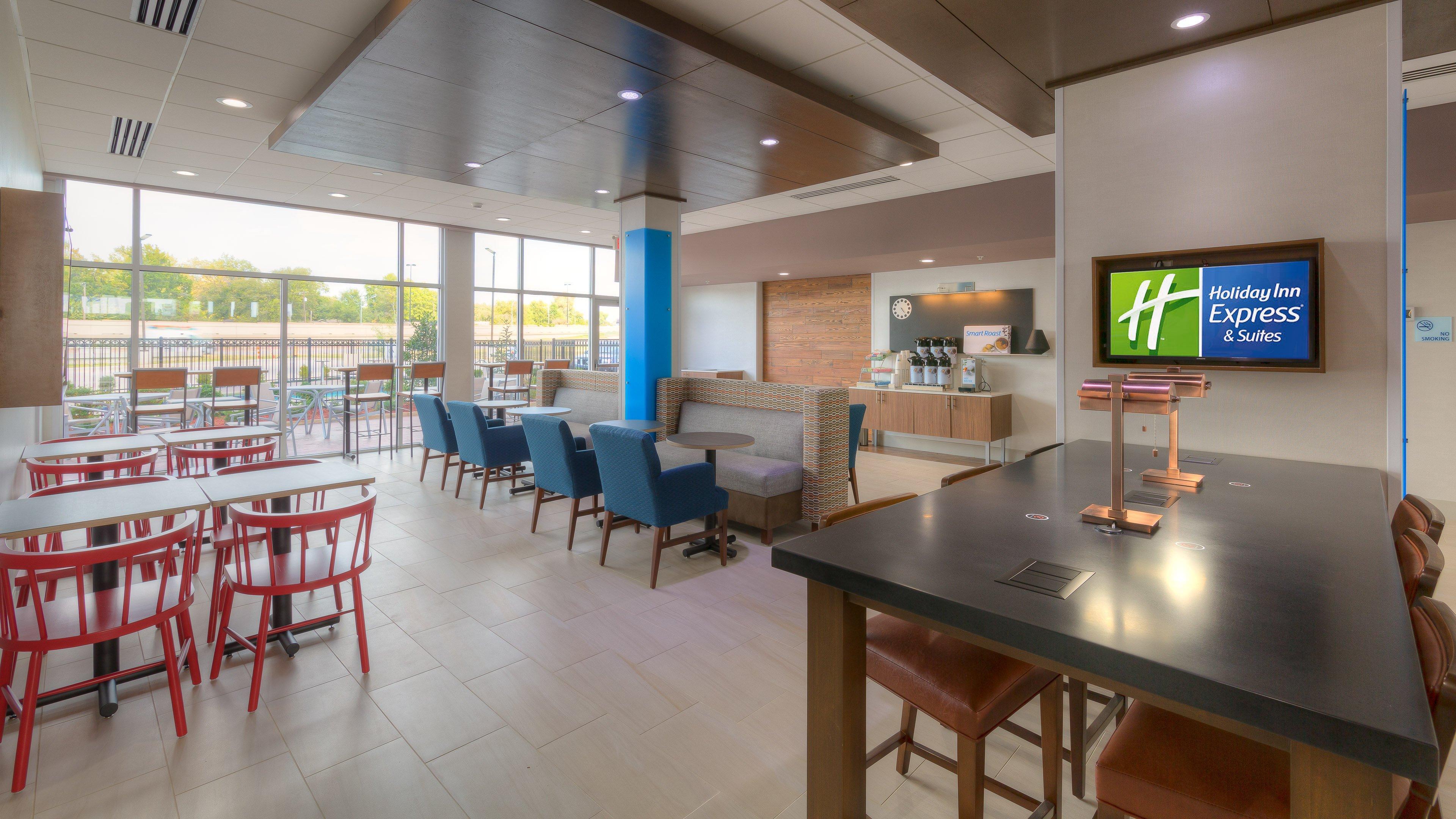Holiday Inn Express & Suites Tulsa Midtown By Ihg Bagian luar foto