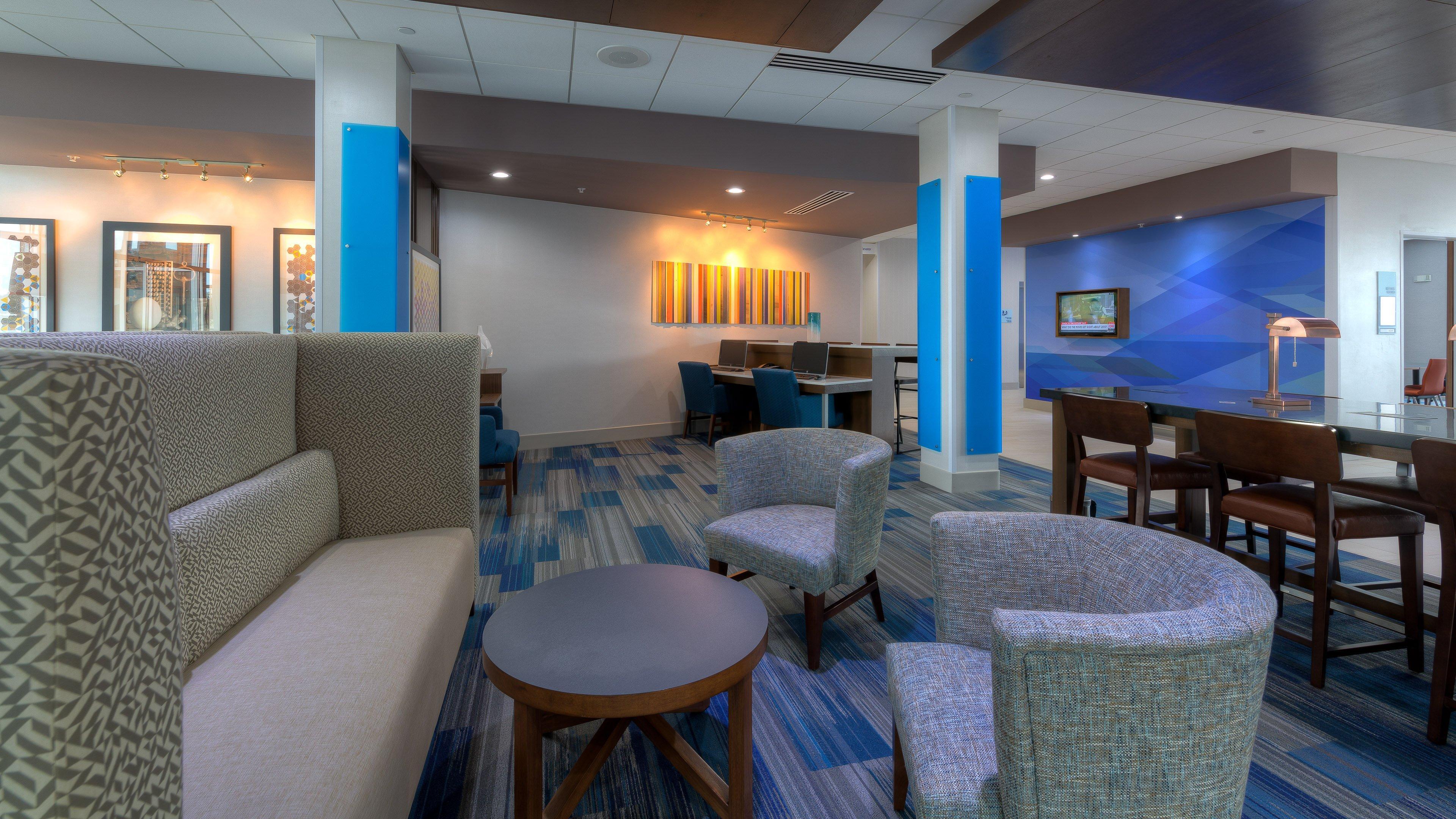 Holiday Inn Express & Suites Tulsa Midtown By Ihg Bagian luar foto