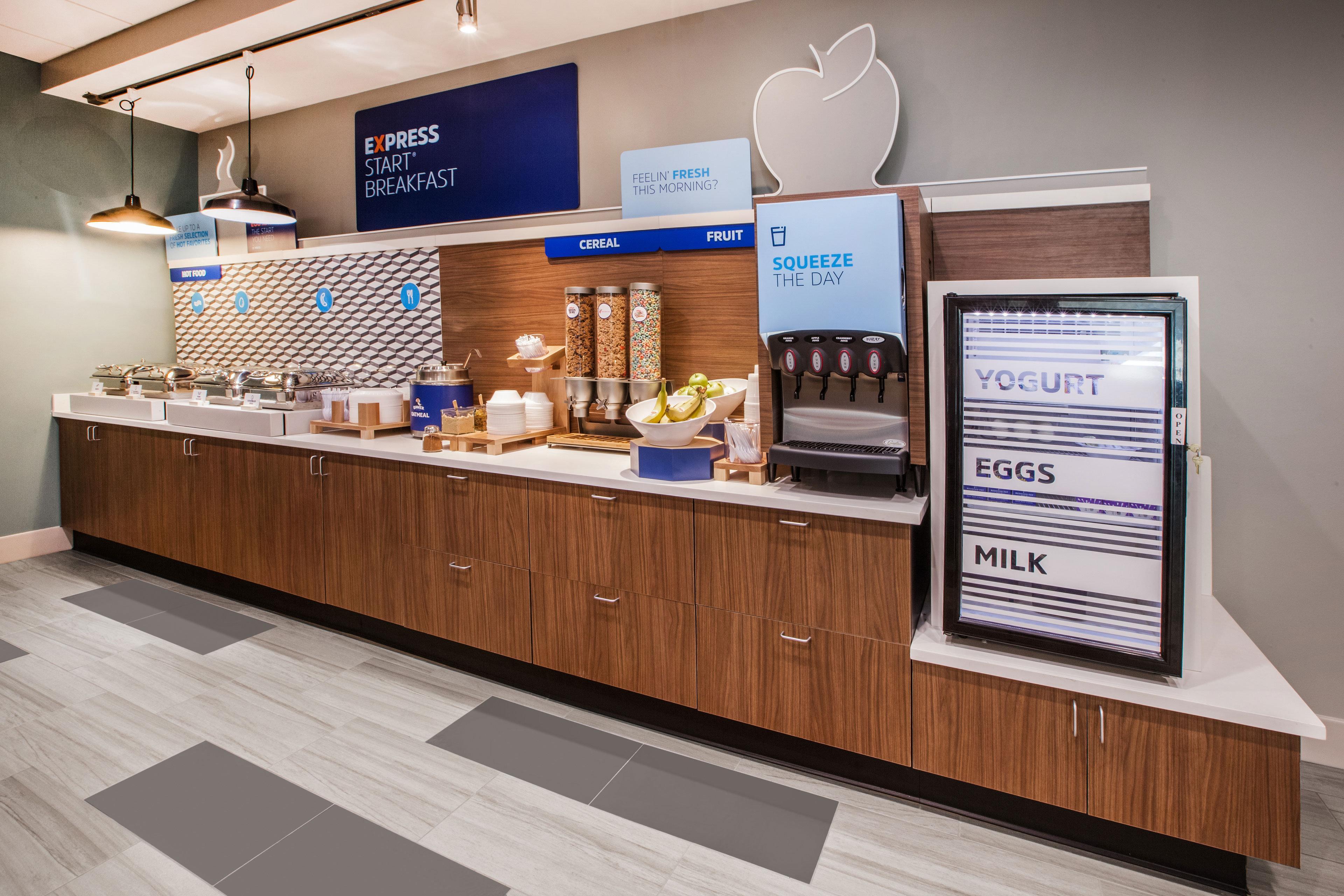 Holiday Inn Express & Suites Tulsa Midtown By Ihg Bagian luar foto