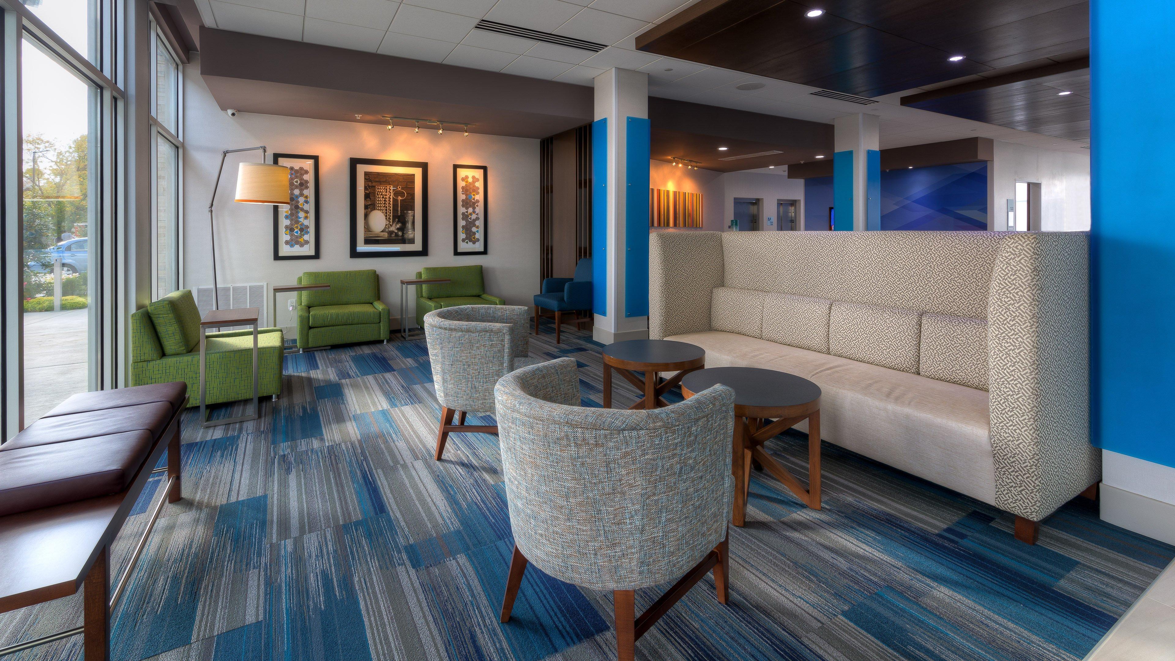 Holiday Inn Express & Suites Tulsa Midtown By Ihg Bagian luar foto