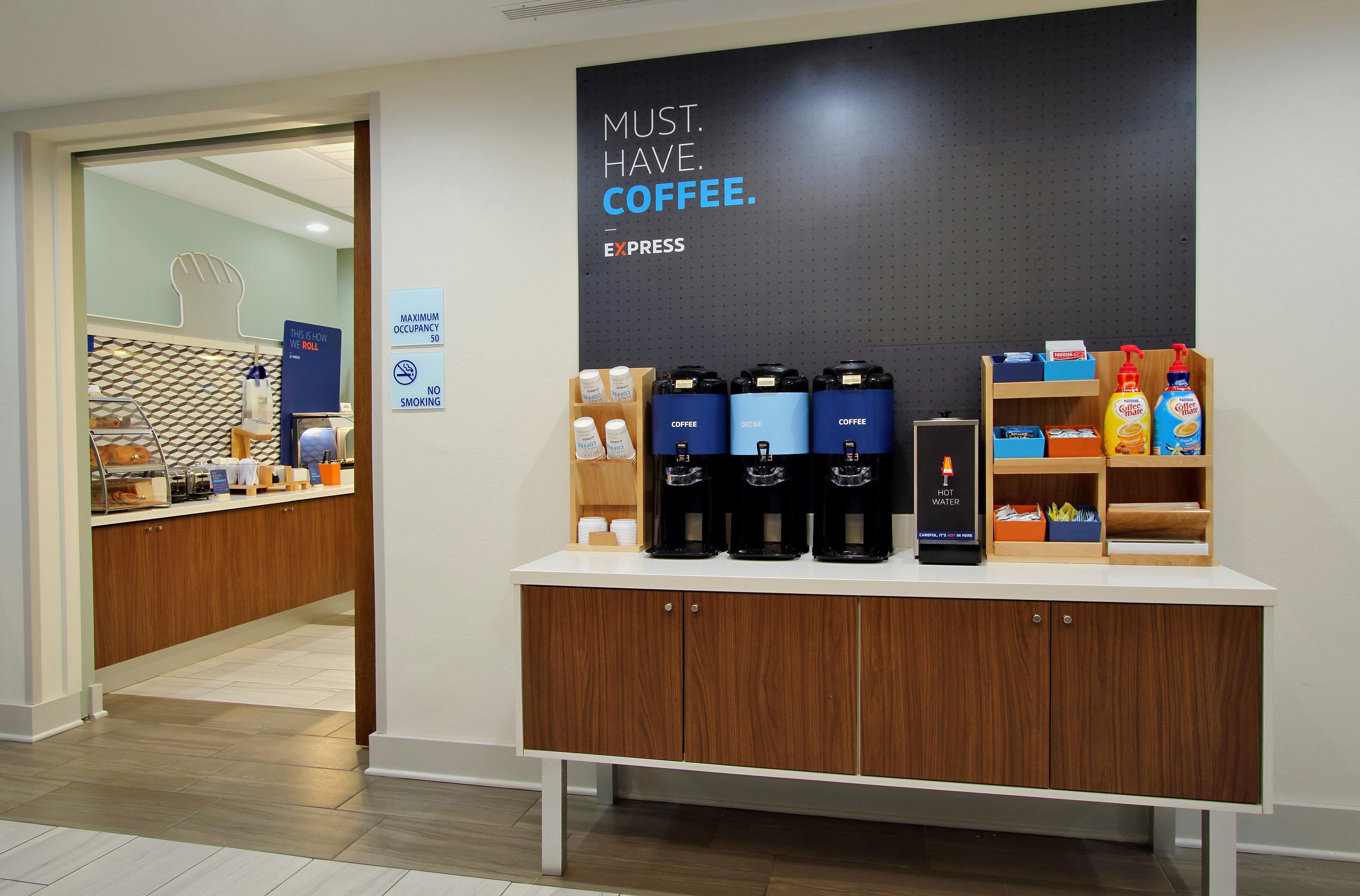 Holiday Inn Express & Suites Tulsa Midtown By Ihg Bagian luar foto