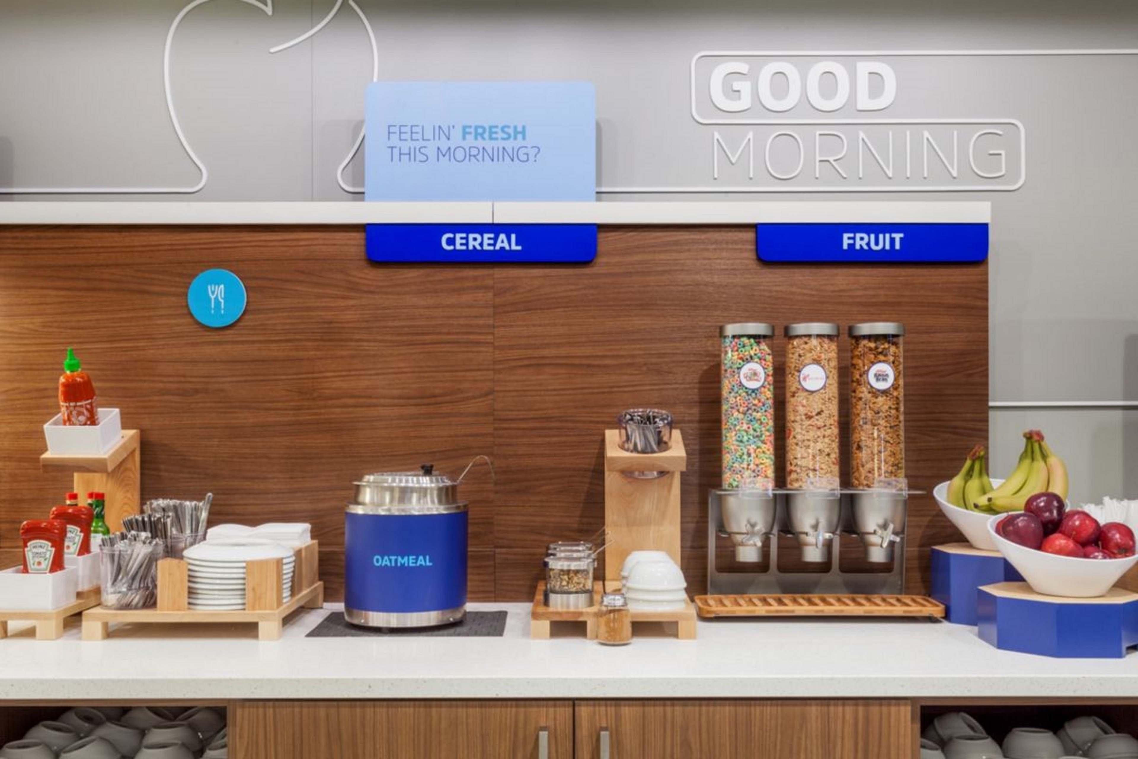 Holiday Inn Express & Suites Tulsa Midtown By Ihg Bagian luar foto